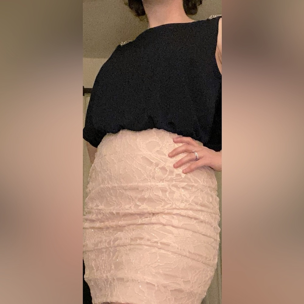 Great form fitting dress for formal, birthday or other event!